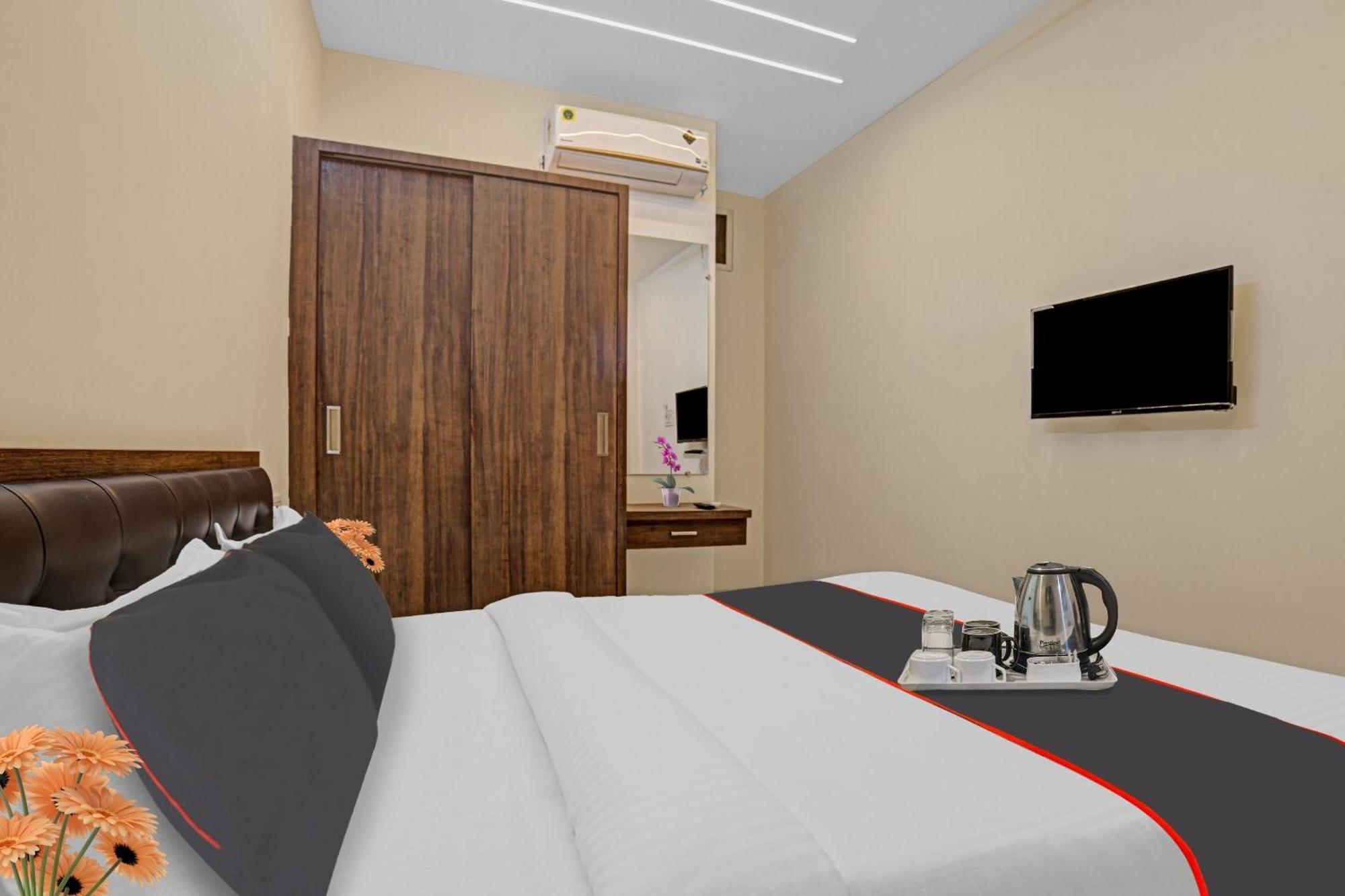 Collection O Riddhi Siddhi Hotell Indore Exteriör bild