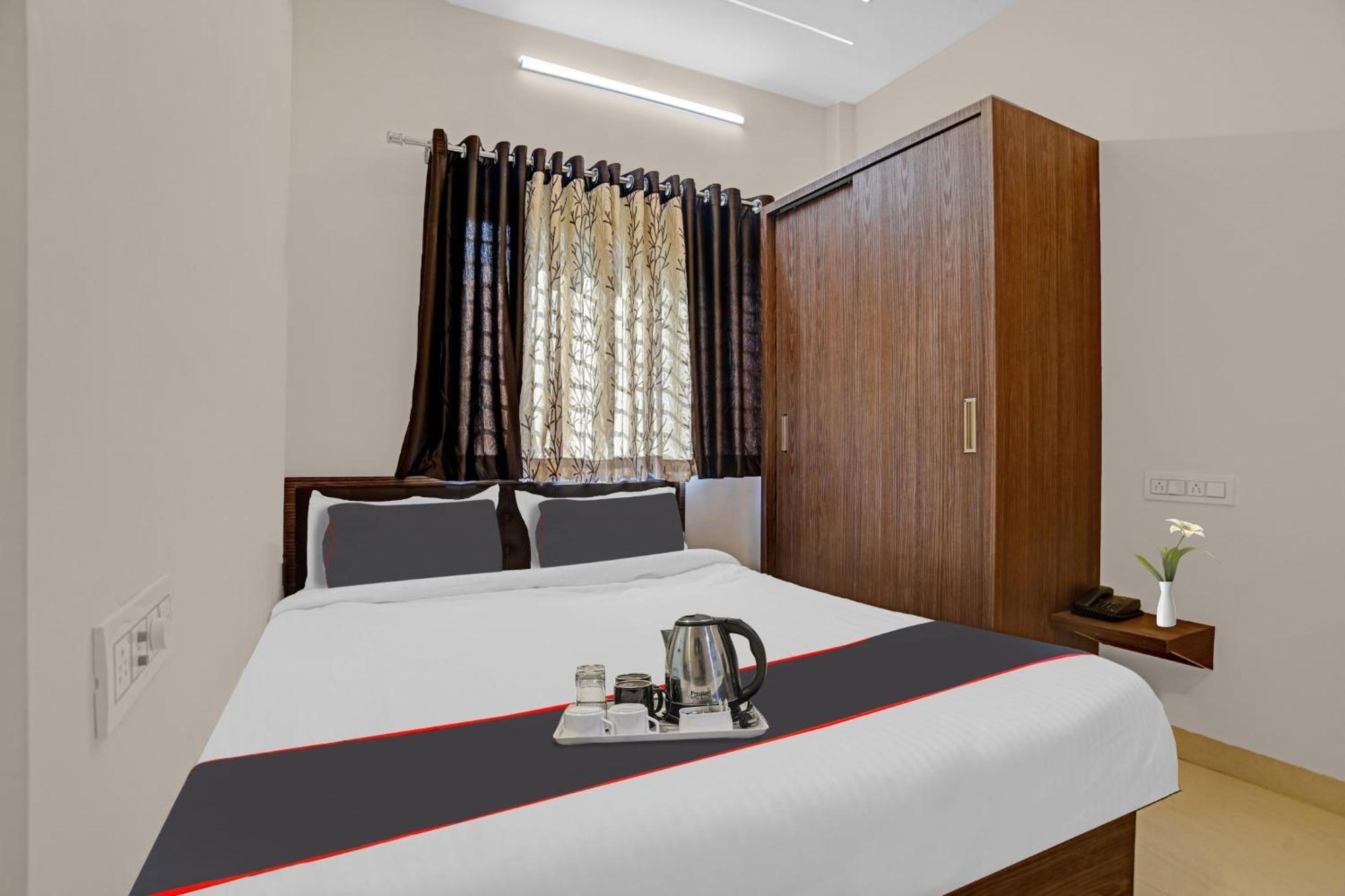 Collection O Riddhi Siddhi Hotell Indore Exteriör bild