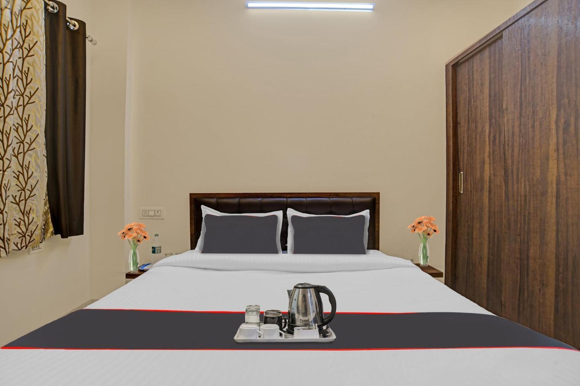 Collection O Riddhi Siddhi Hotell Indore Exteriör bild